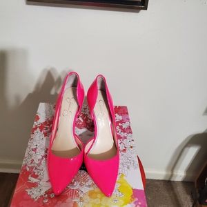 Jessica Simpson hot pink prizma patent pointed toe pimps; Size 6.